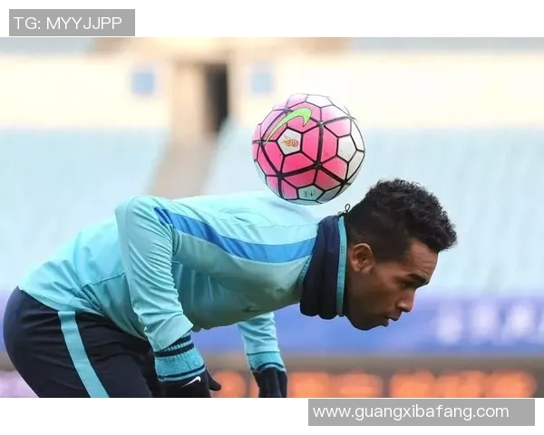 朝鲜男足球星崔龙洙：从锋线新星到国际赛场的闪亮之星